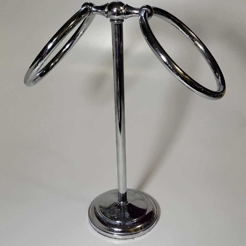 Silver Metal Weighted Base Hand Towel Holder